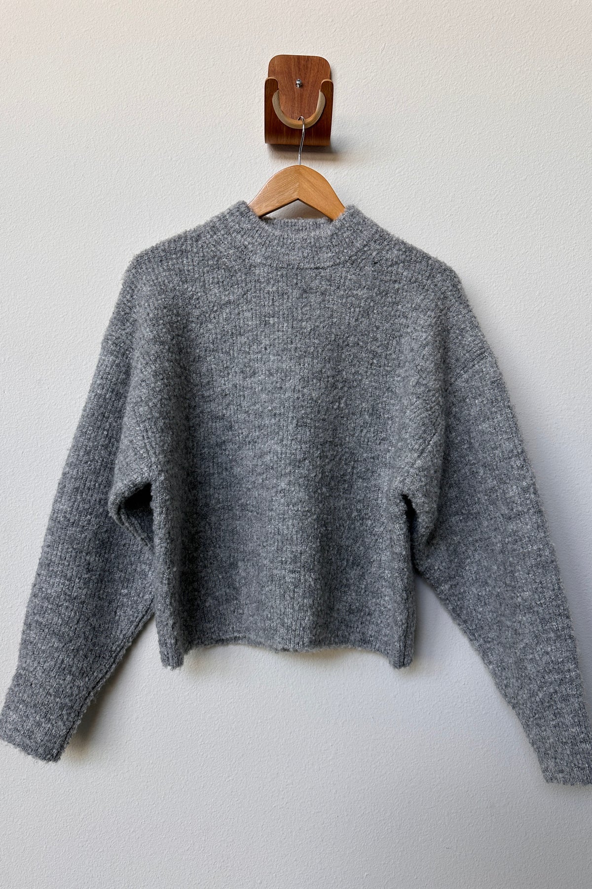 Le Bon Shoppe butter soft thick knit Elise pullover sweater in heather grey