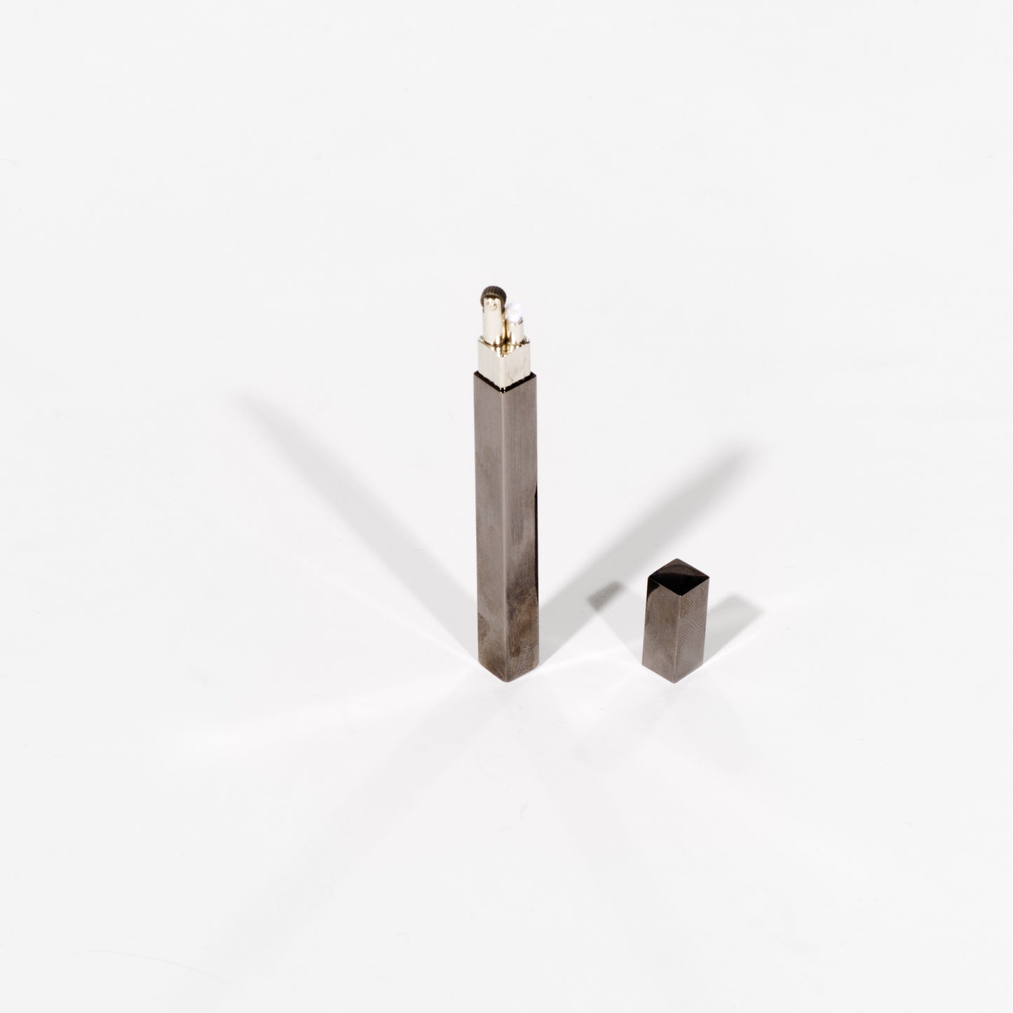Refillable Stick Lighter | Queue Metal | Gunmetal
